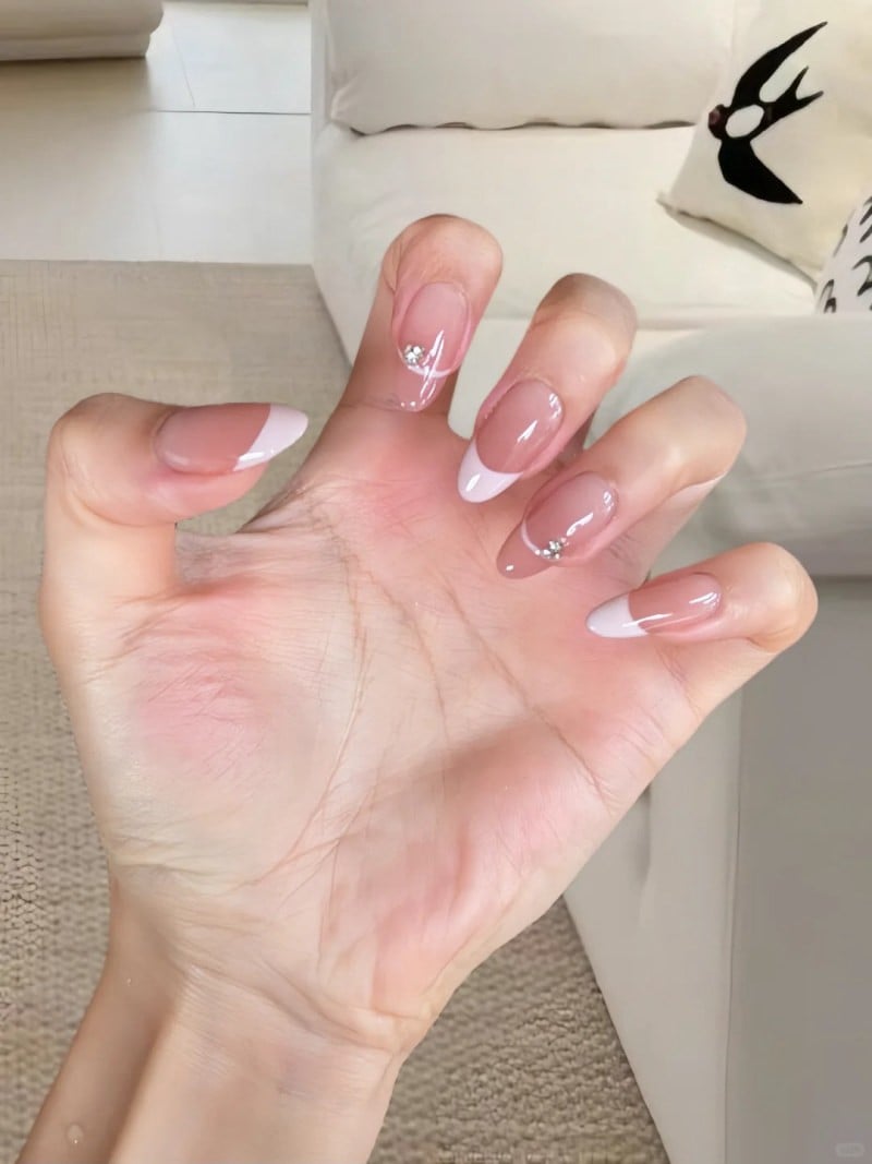 mẫu nail vẽ đơn giản nhẹ nhàng