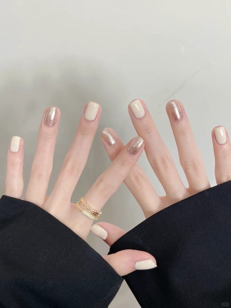nail màu trắng gạo