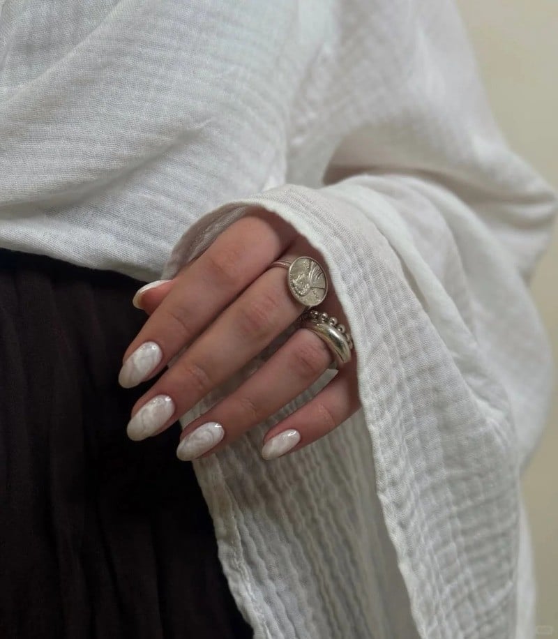 nail màu trắng gạo