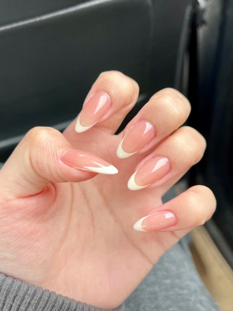 nail màu trắng gạo
