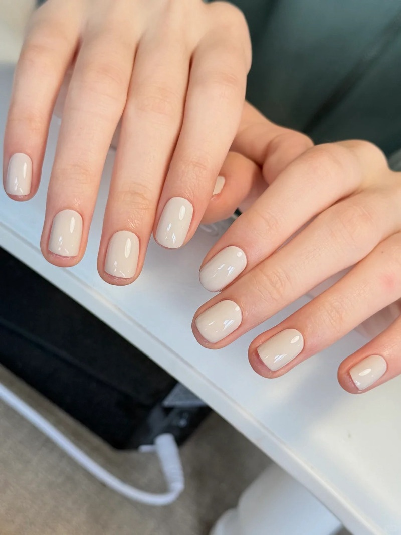 nail màu trắng gạo