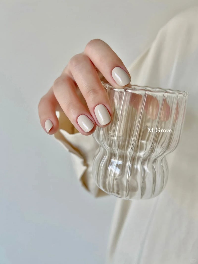 nail màu trắng gạo