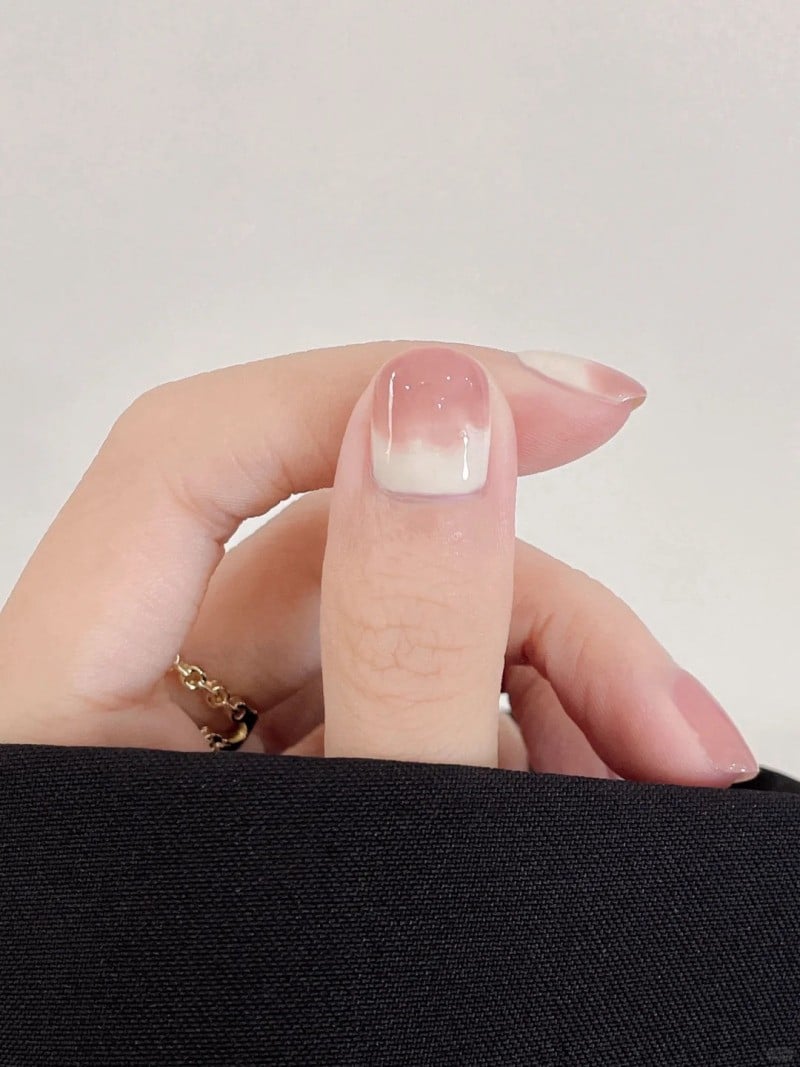 nail màu trắng gạo