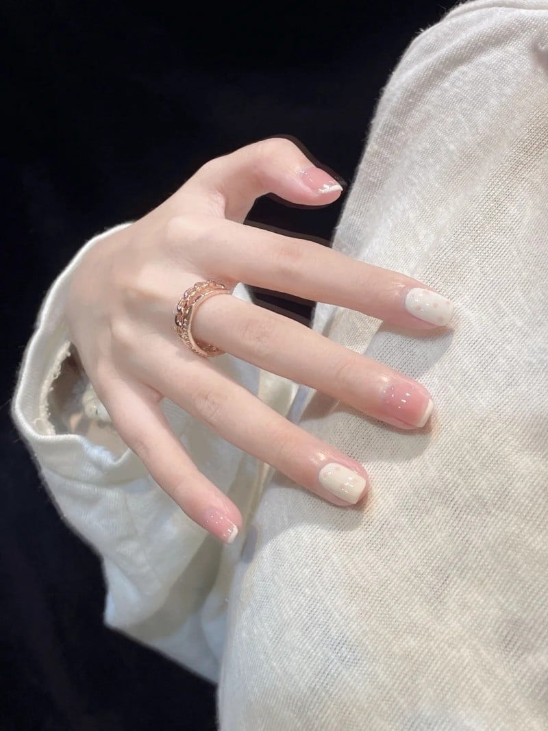 nail màu trắng gạo