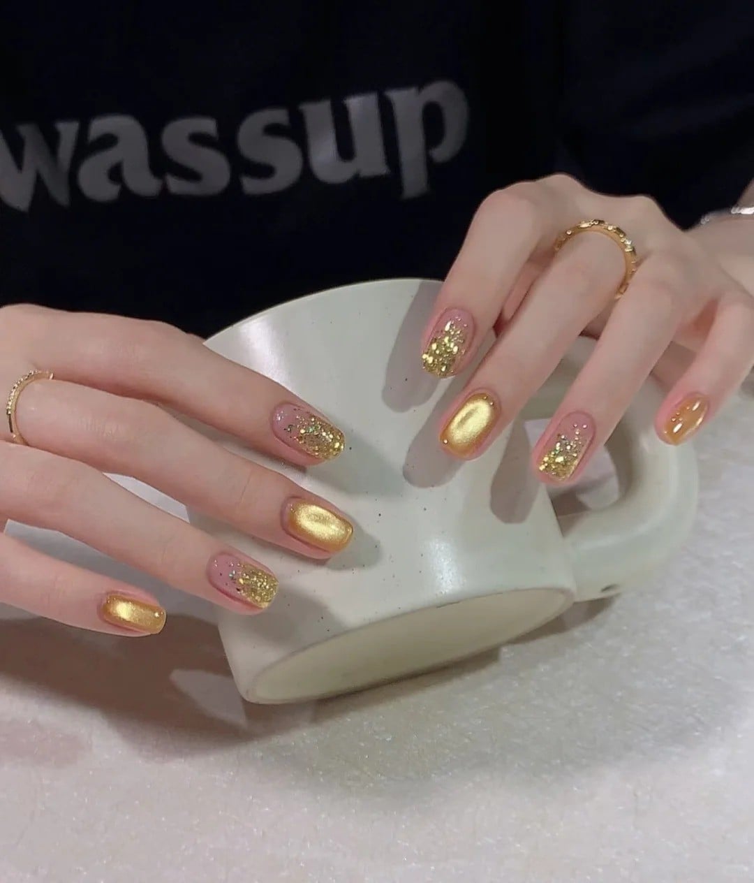 Nail Tết 2026 màu vàng