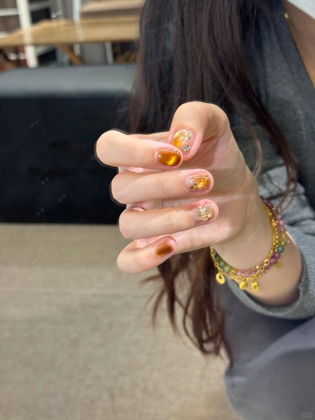 Nail Tết 2026 màu vàng