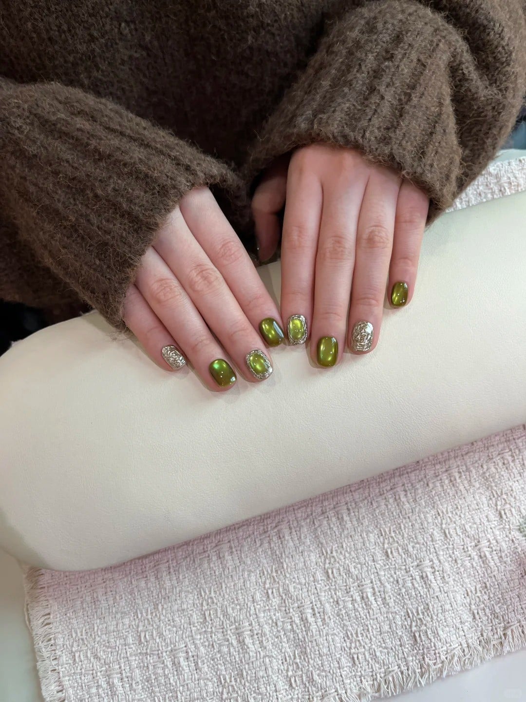 Nail Tết màu xanh lá tôn da