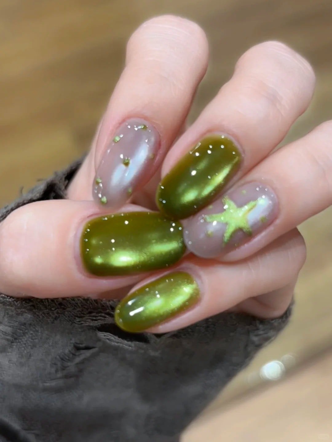 Nail Tết màu xanh lá tôn da