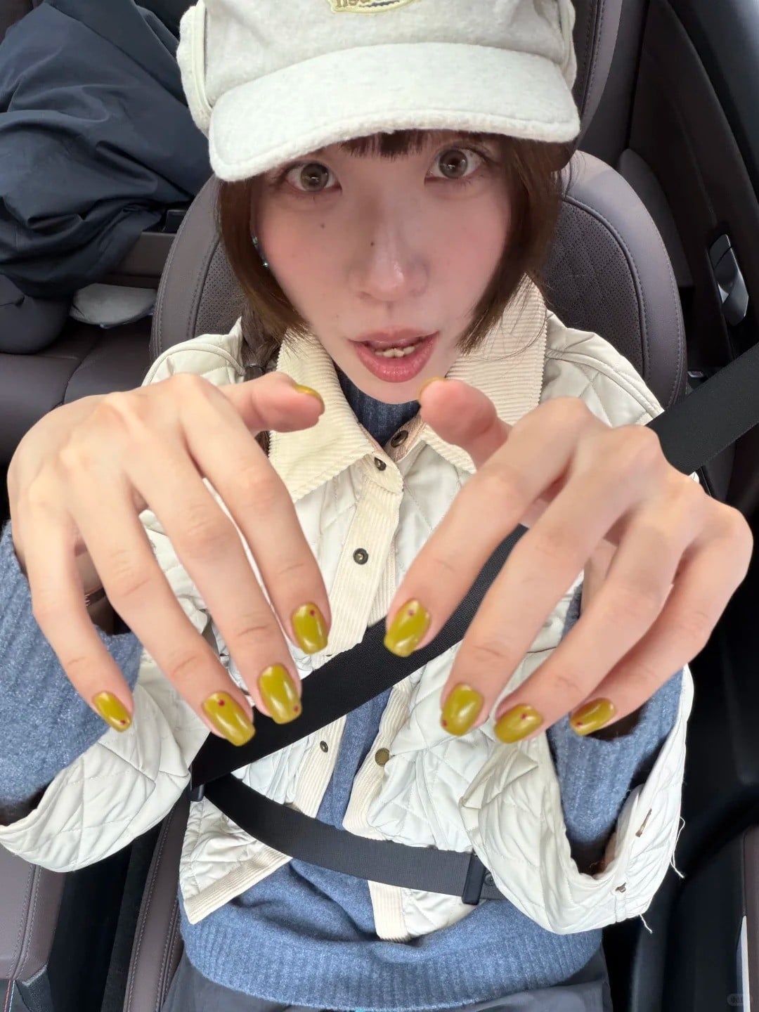 Nail Tết màu xanh lá tôn da