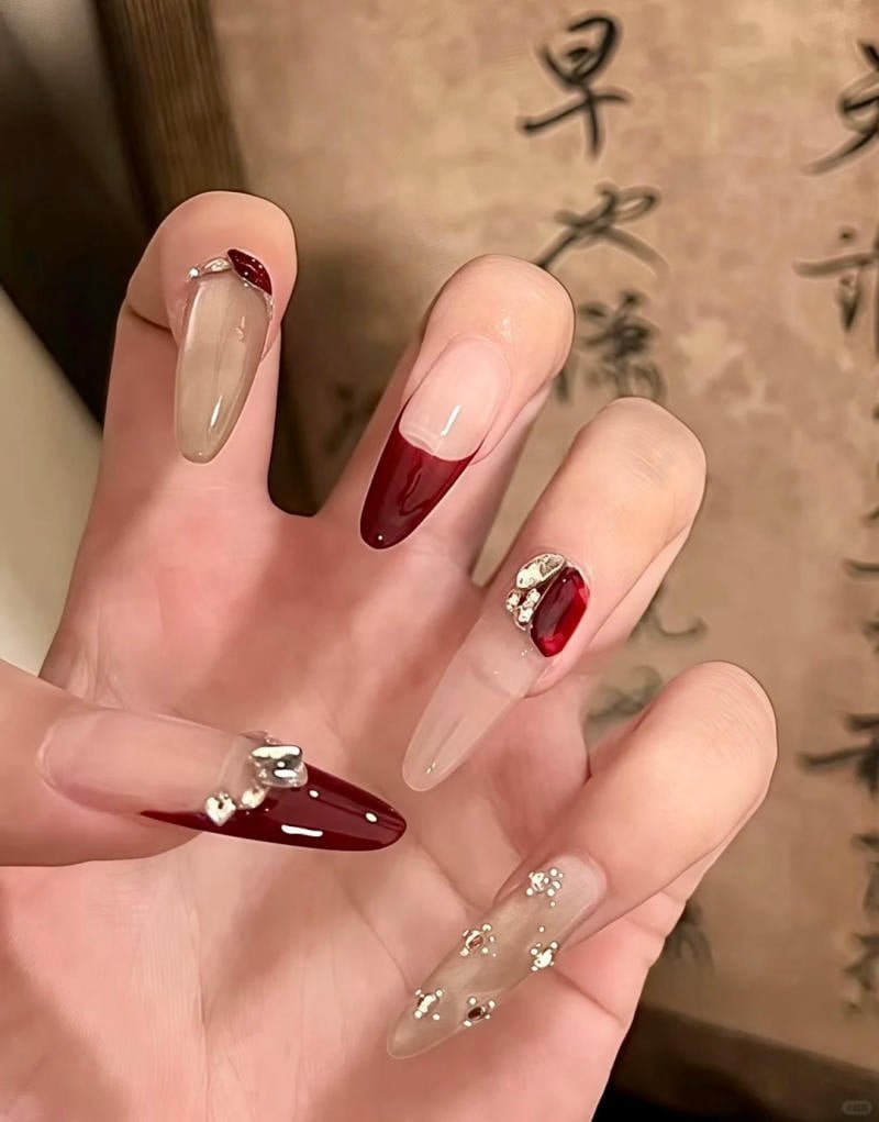 Mẫu móng tay dài Tết