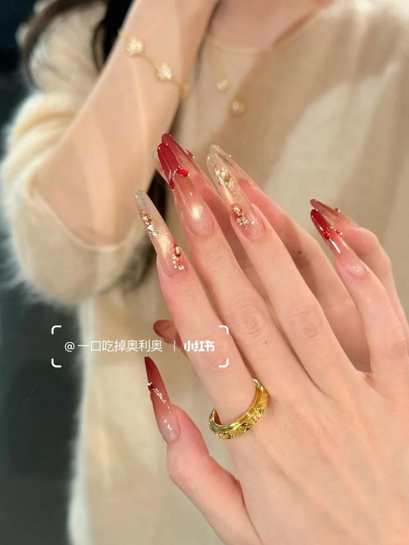 Mẫu móng tay dài Tết