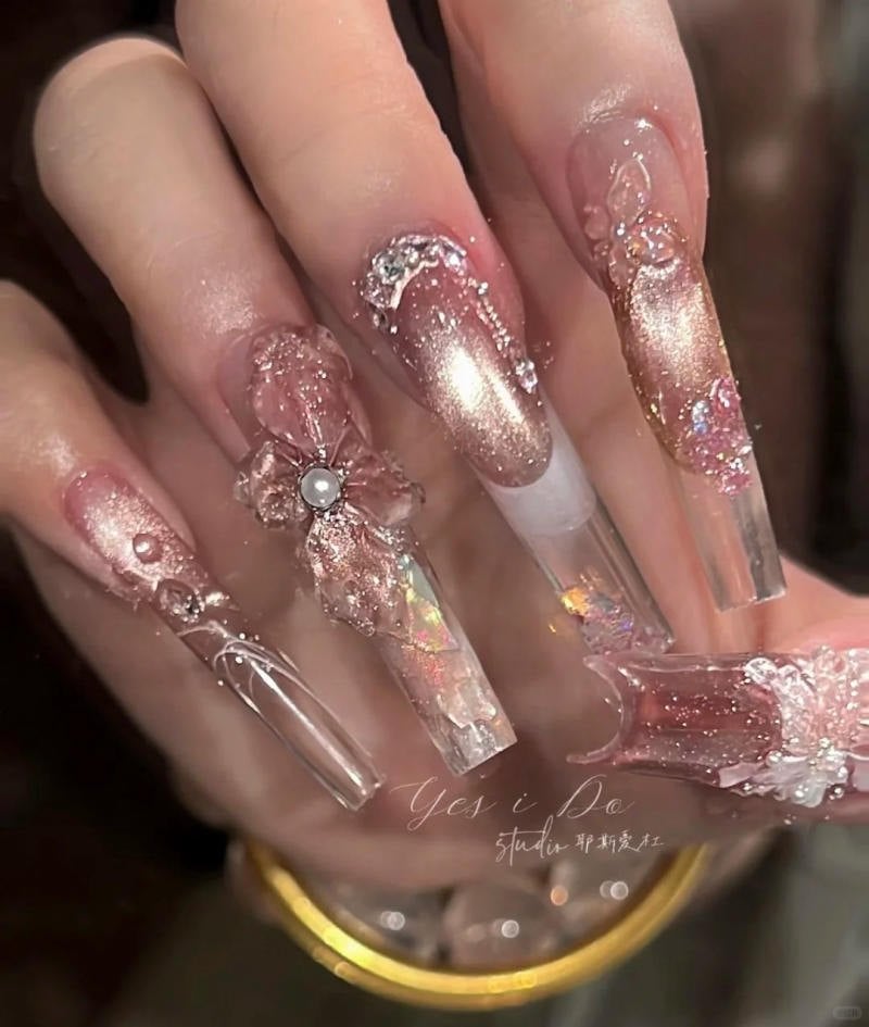 Mẫu móng tay dài Tết