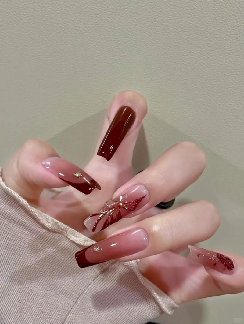 Mẫu móng tay dài Tết