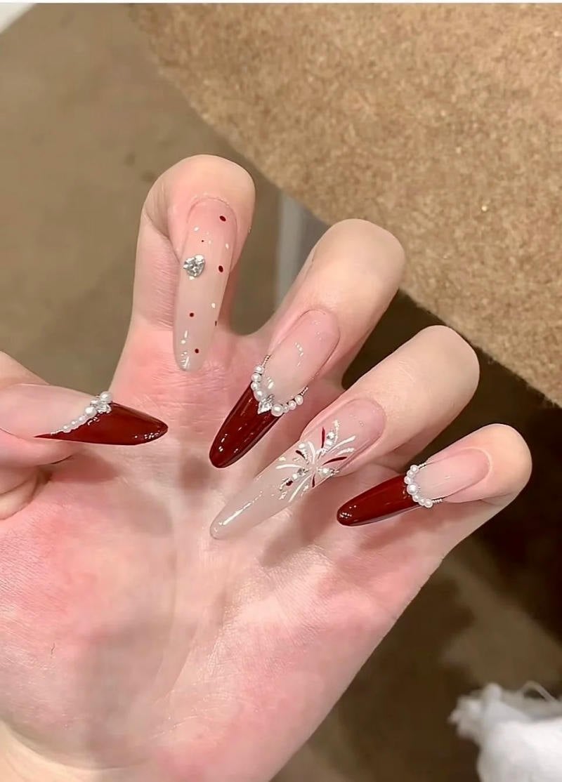 Mẫu móng tay dài Tết