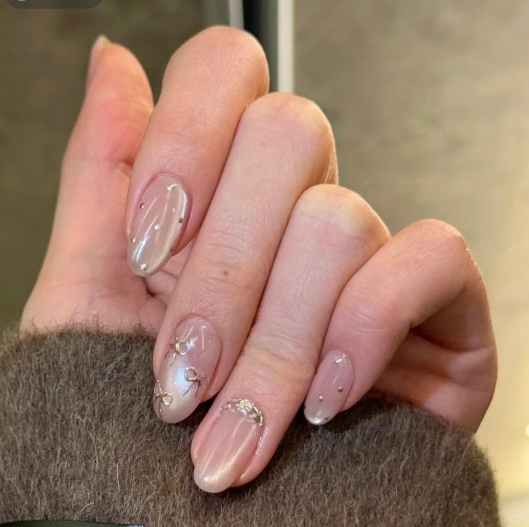Mẫu nail Tết thanh lịch
