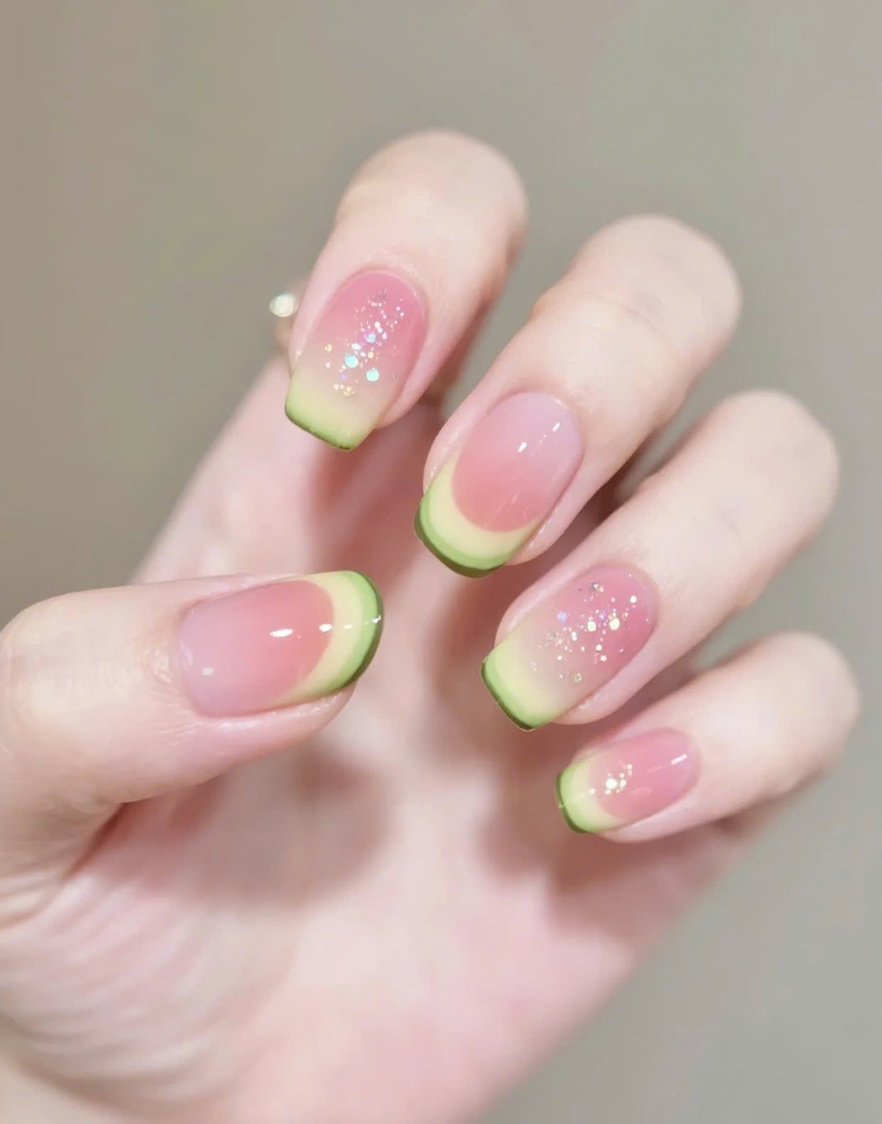 Mẫu nail quả bơ tinh nghịch, độc đáo