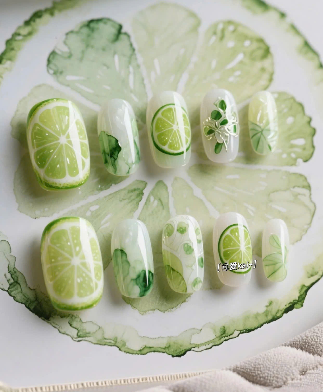 Mẫu nail chanh vàng/cam tươi tắn, rạng rỡ