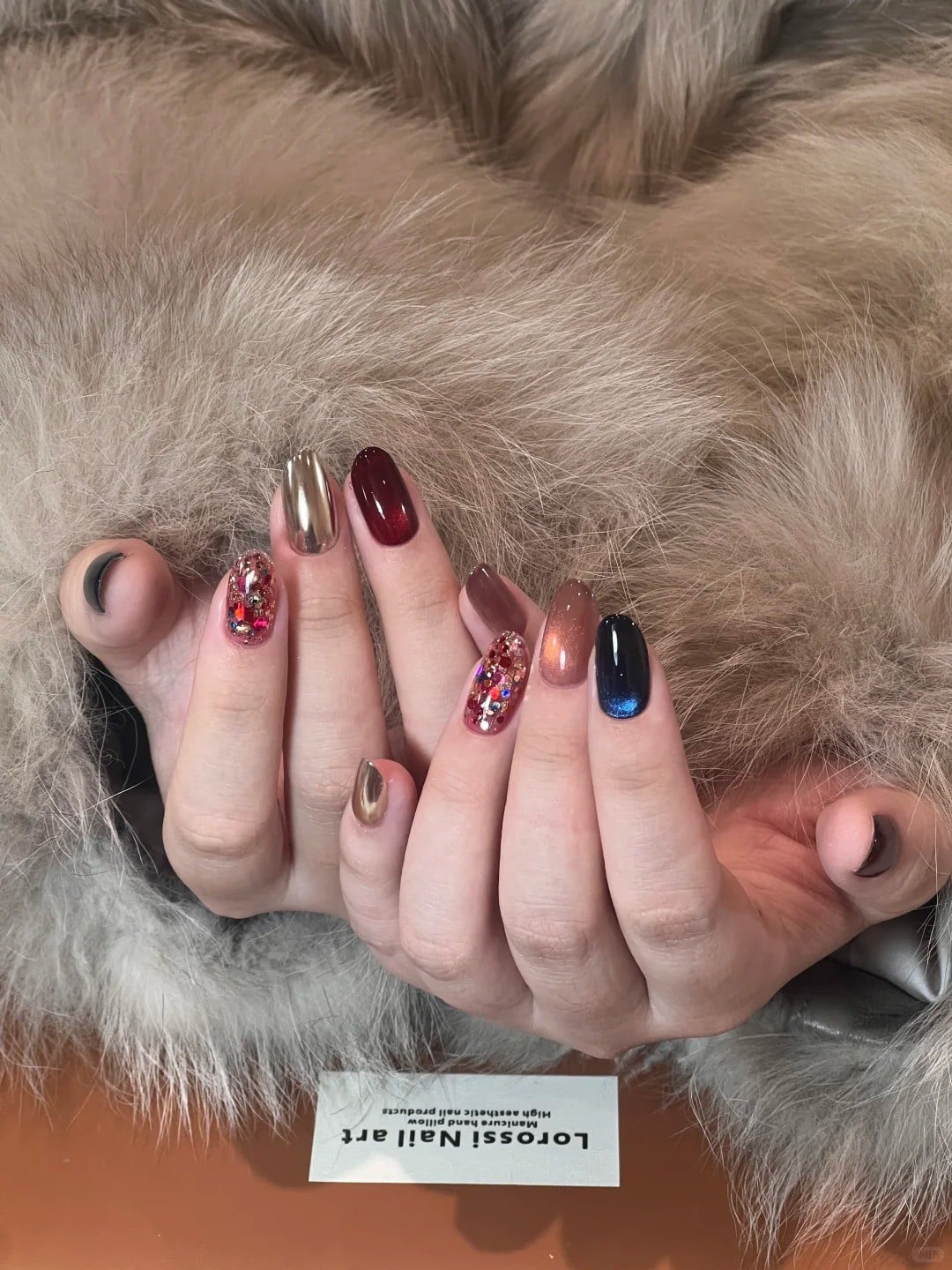 Mẫu móng tay sơn Tết 2026 tráng gương