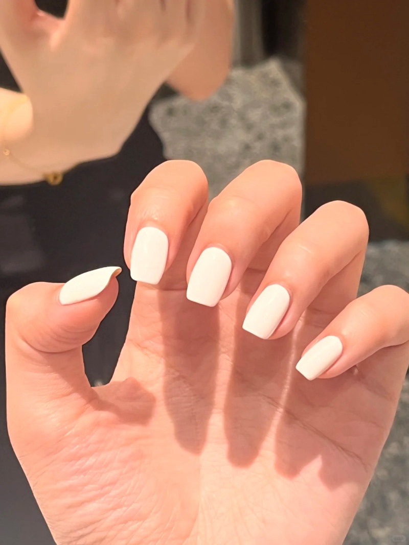 nail trắng sữa
