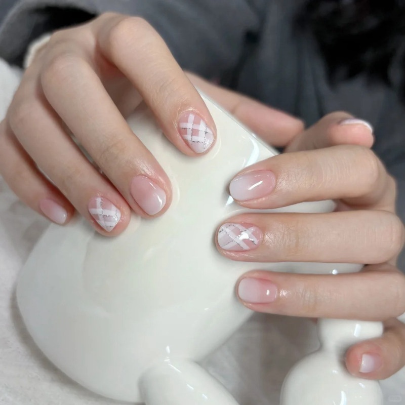 nail trắng sữa
