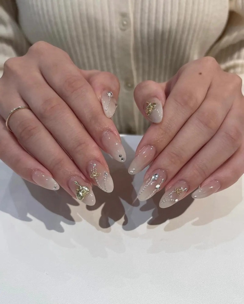 nail trắng sữa