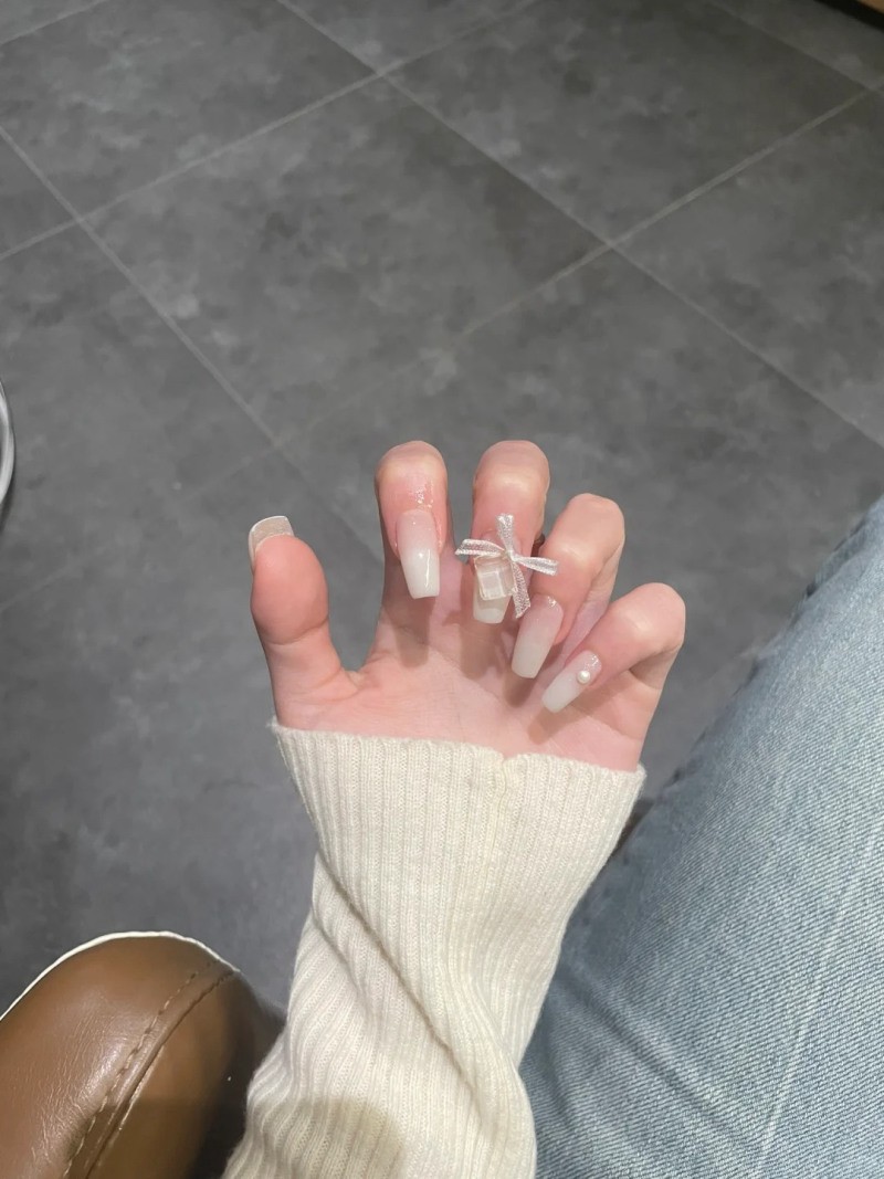 nail trắng sữa