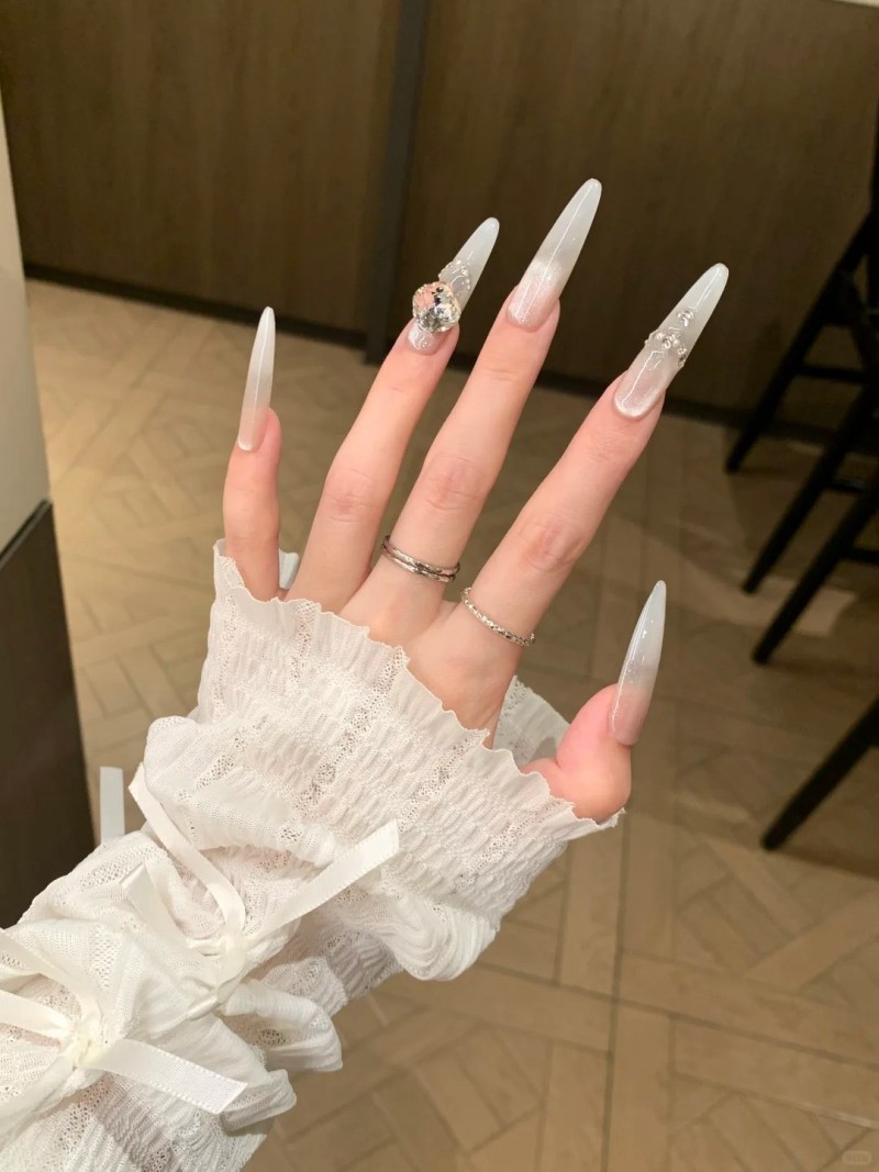 nail trắng sữa