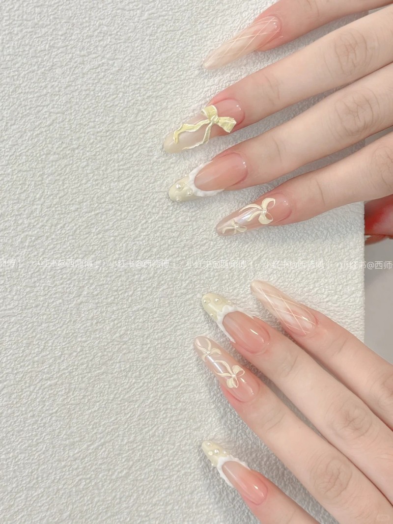 nail trắng sữa