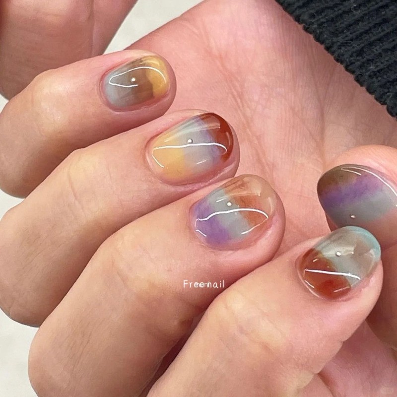 những mẫu nail kẻ sọc