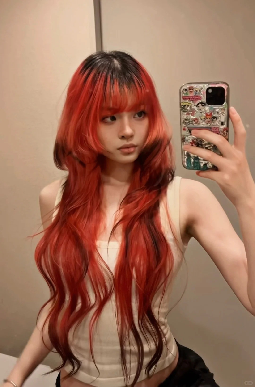 Kiểu tóc Layer dài nhuộm nhúng màu đen tuyền