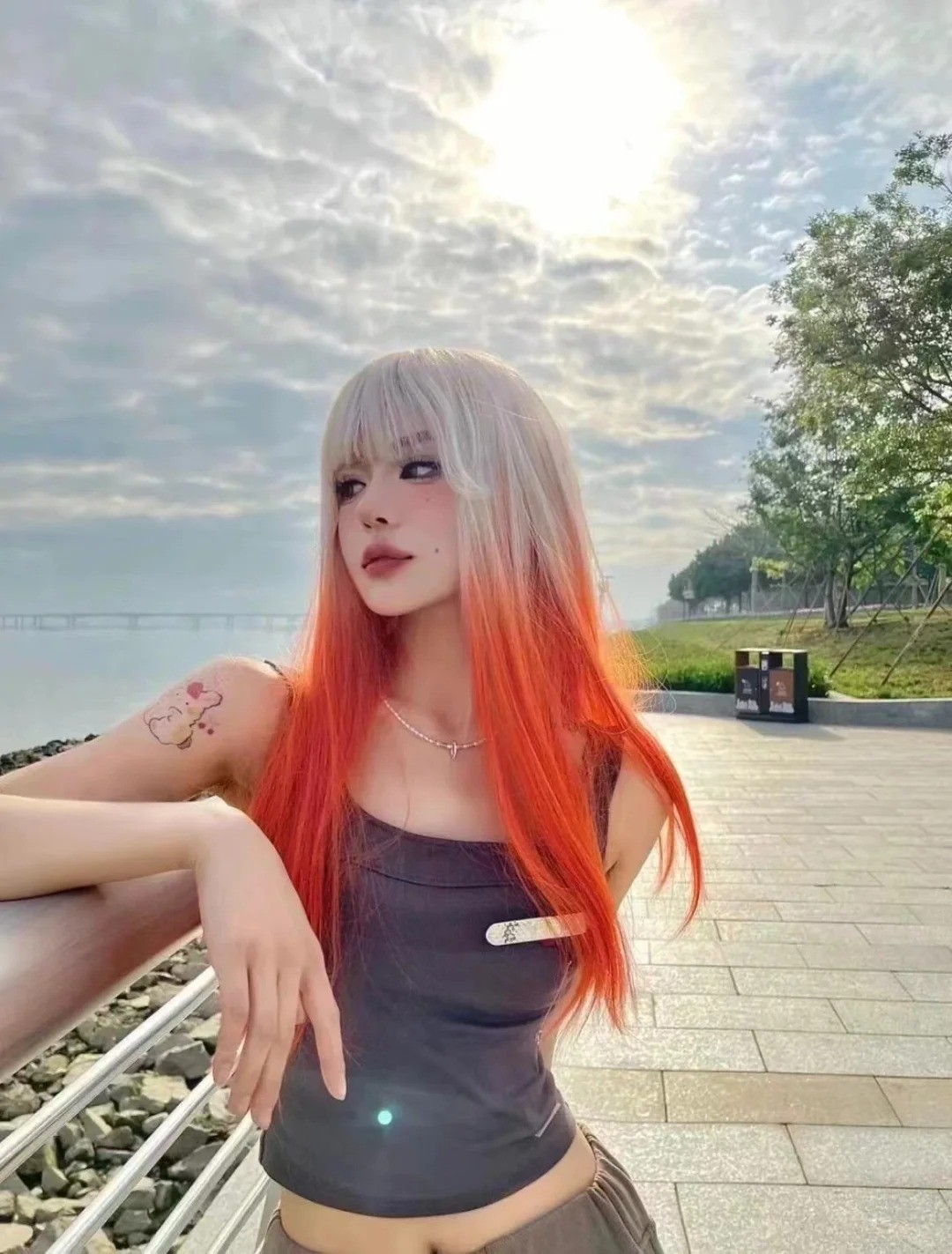 Kiểu tóc Layer dài nhuộm nhúng màu đen đuôi