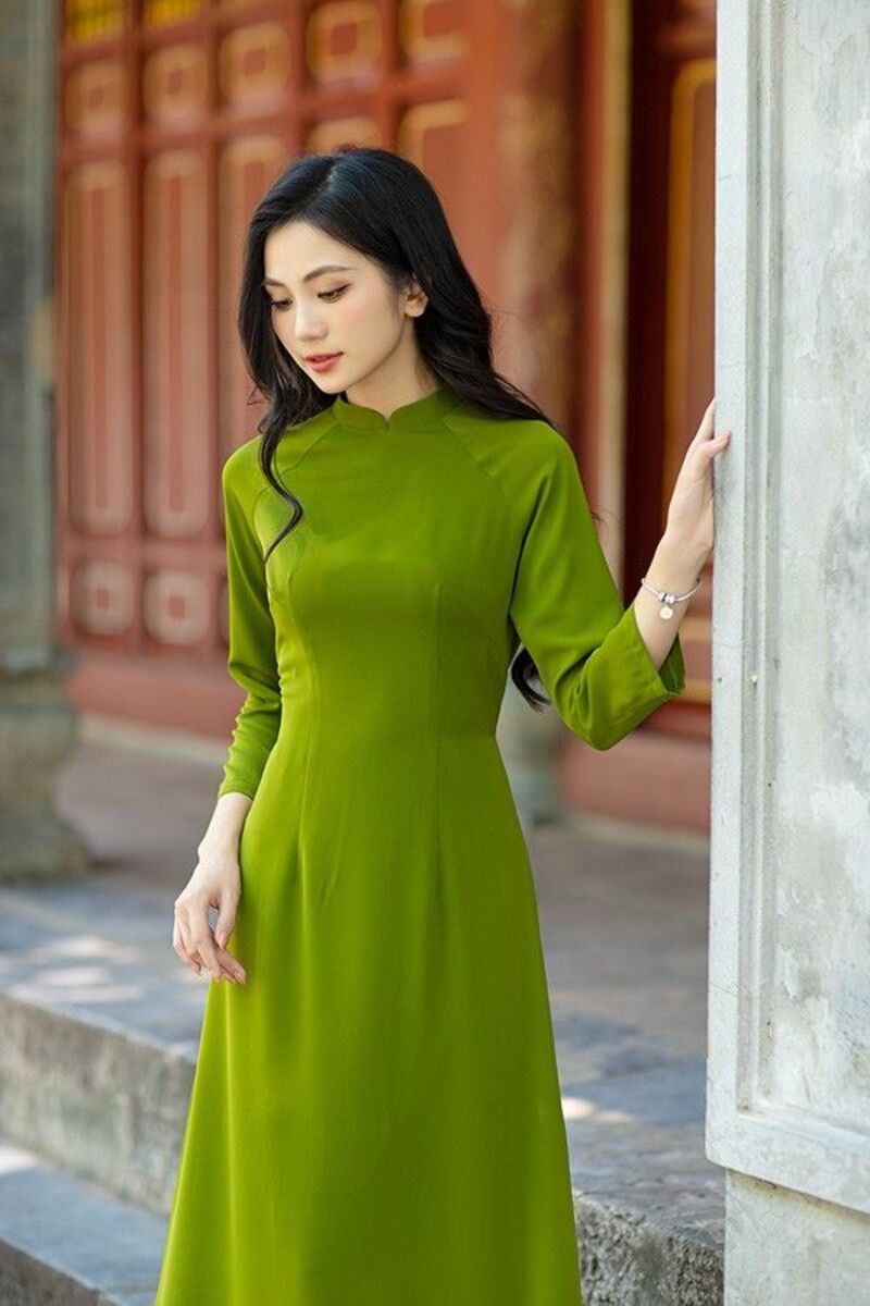 áo dài màu xanh ngọc bích