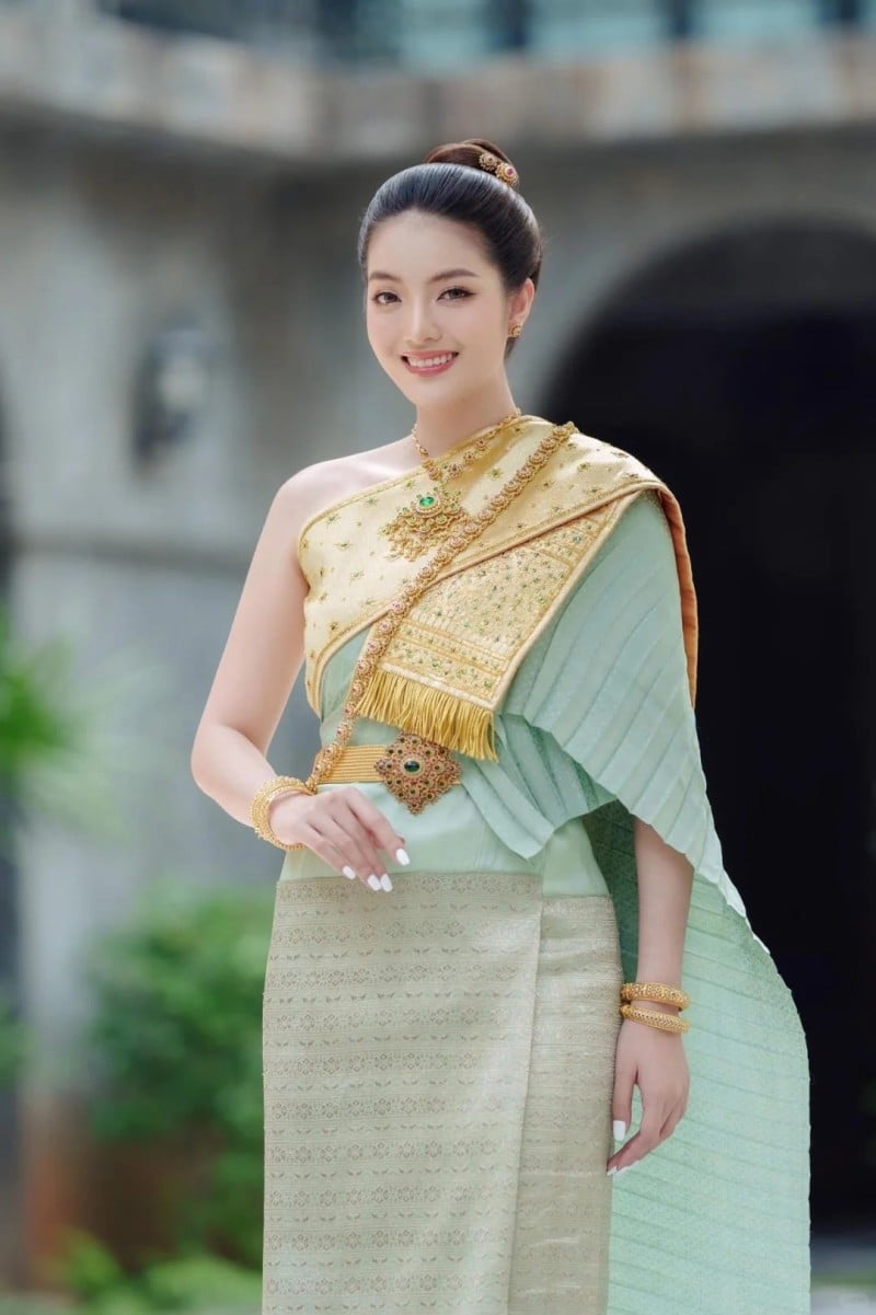 phong cách nữ thời trang thái lan