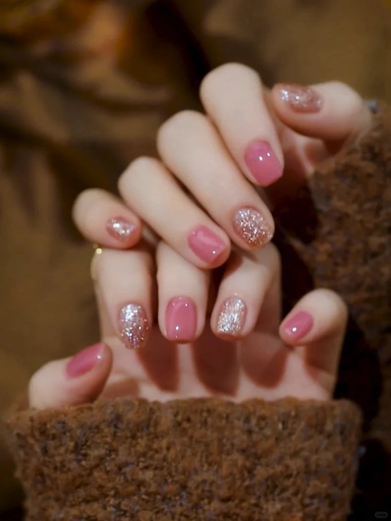 màu hỏa sơn móng tay màu gì