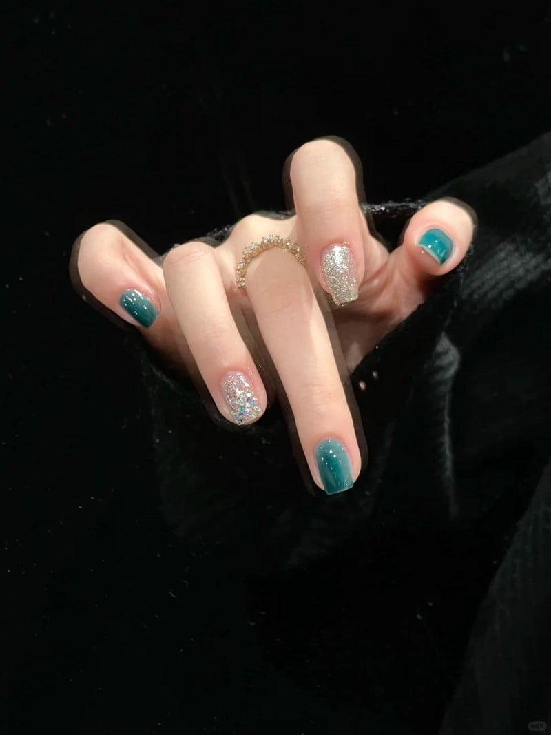 màu sơn móng tay cho da ngăm