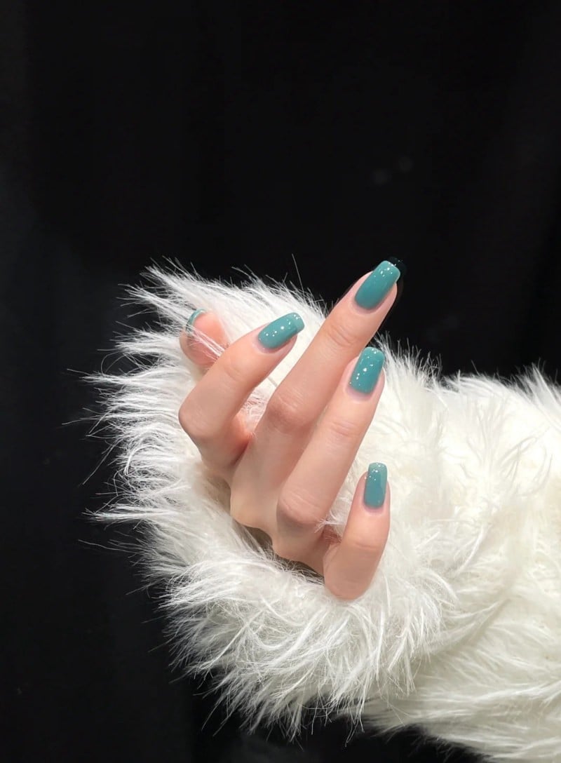 màu sơn móng tay cho da ngăm