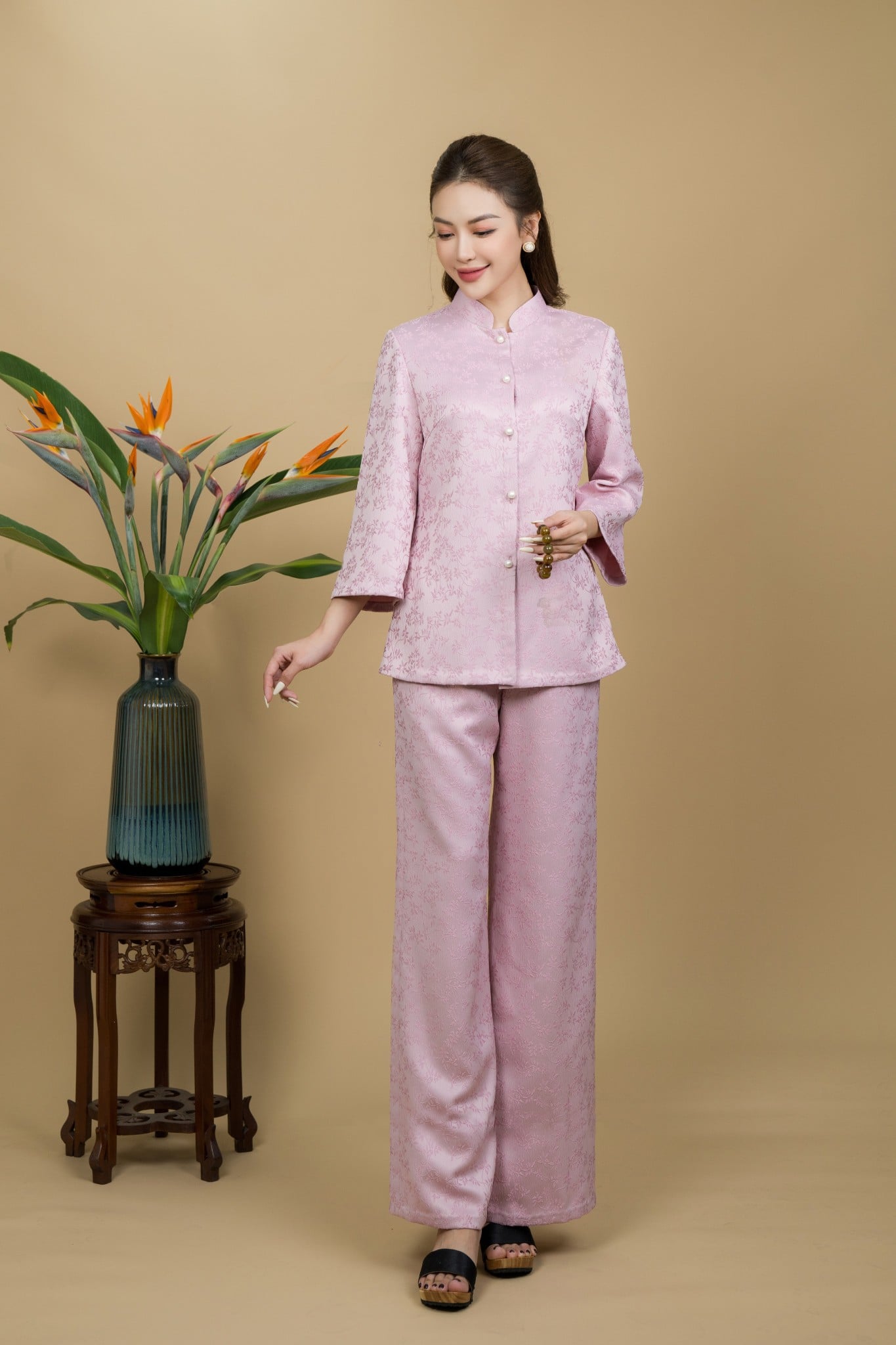 Set Pháp Phục Gấm Hồng Phấn Cổ Trụ Thanh Lịch