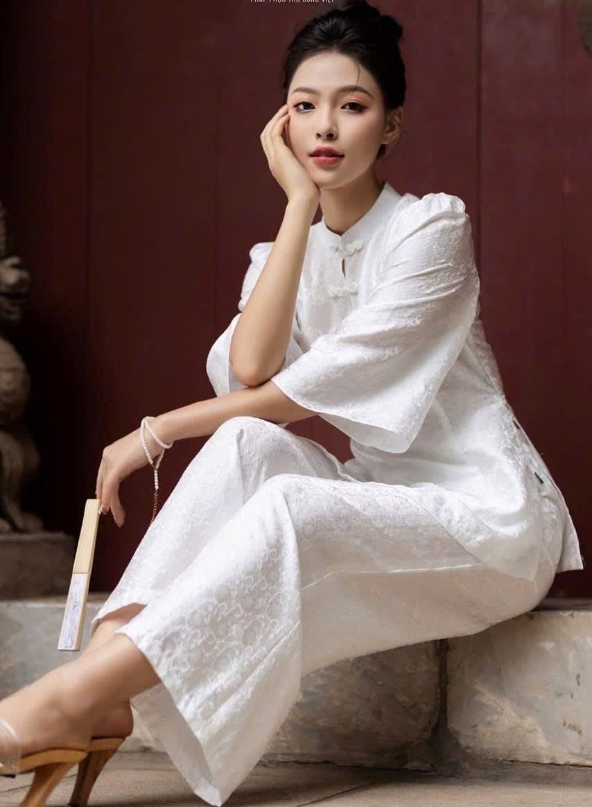 Set Pháp Phục  Trắng Tay Bồng Cổ Điển