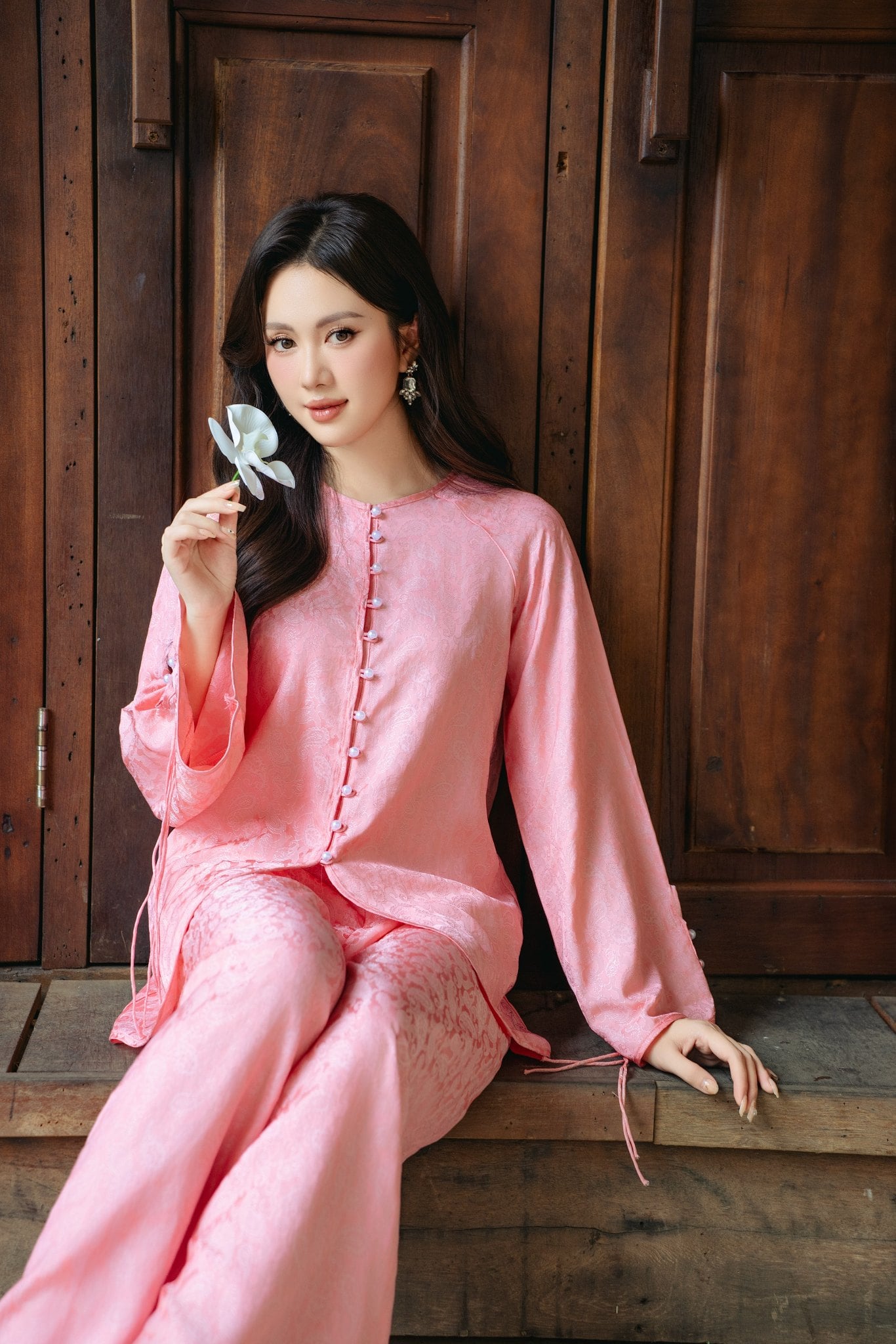 Set Đồ Lụa Gấm Hồng Phấn Dài Tay Nút Tết