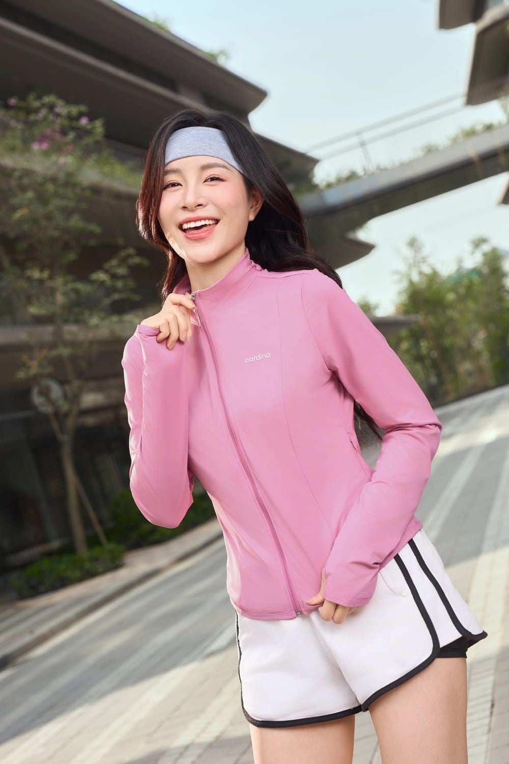 Nohu90 là website chính thức của nhà cái NOHU gió thể thao + Quần short viền đen + Phụ kiện băng đô