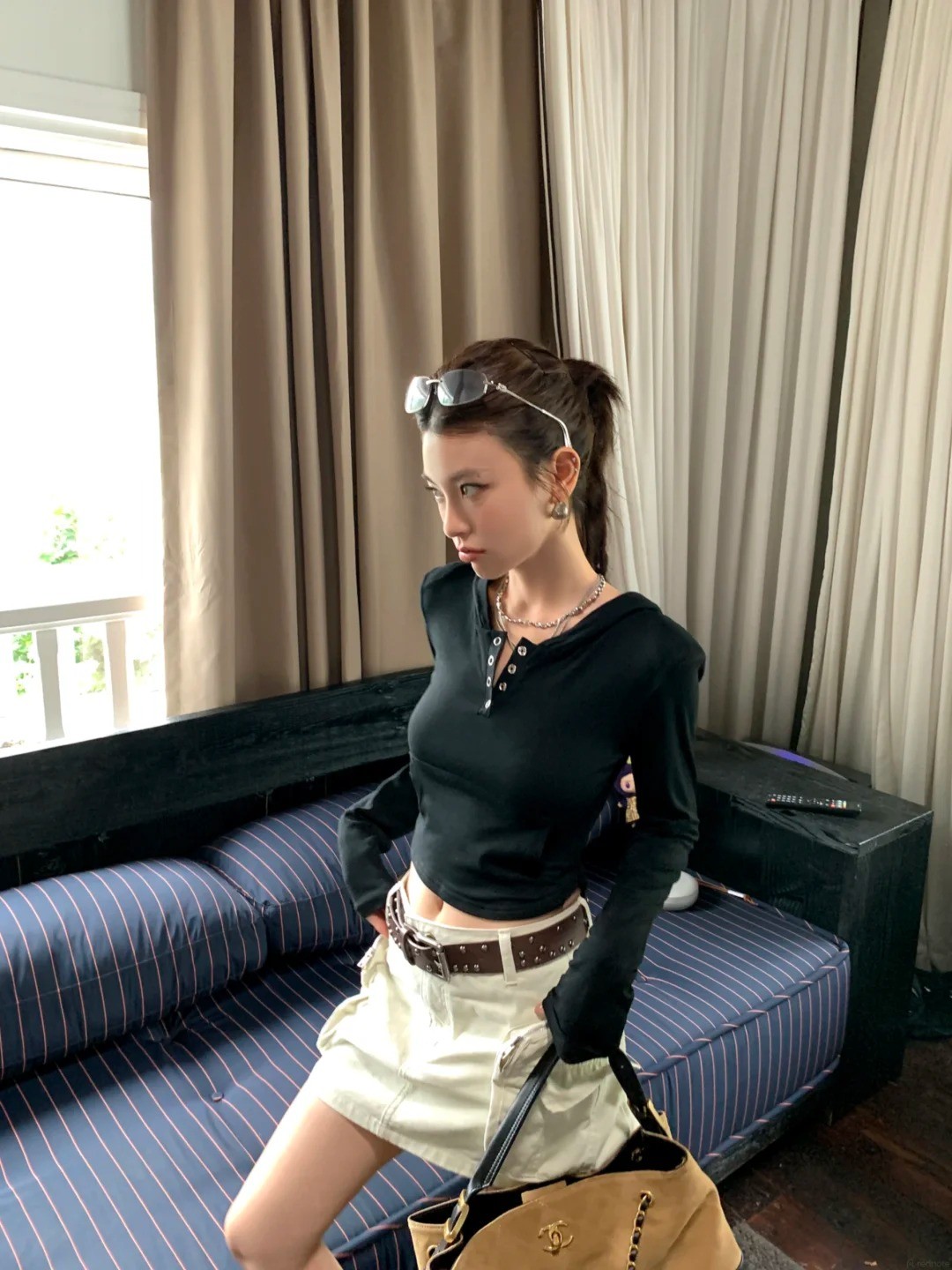 phối đồ với chân váy túi hộ