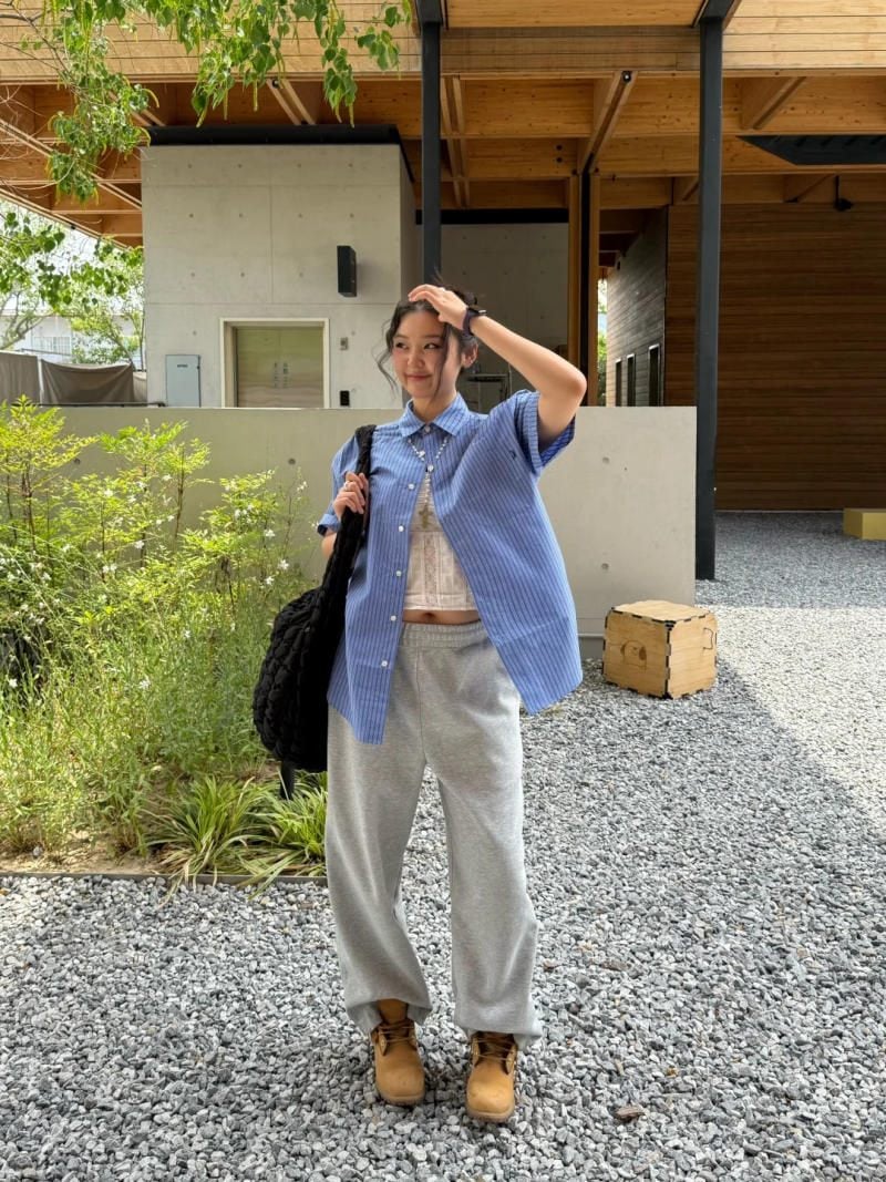 Áo croptop + Quần Jogger