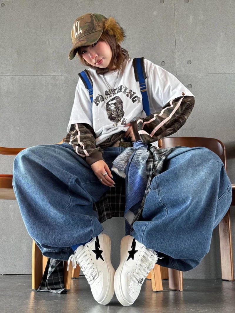 Giày Sneaker, Boots và Phụ kiện tối giản