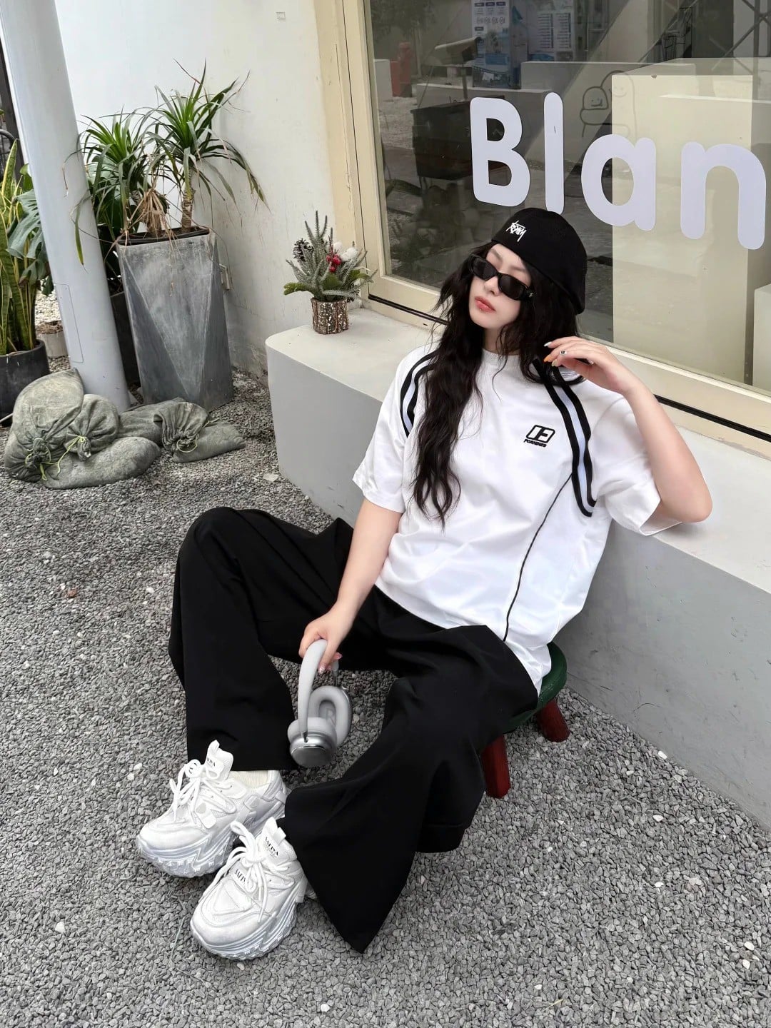 Nohu 2026 phiên bản mới thể thao + Quần suông dáng rộng + Giày sneaker hầm hố