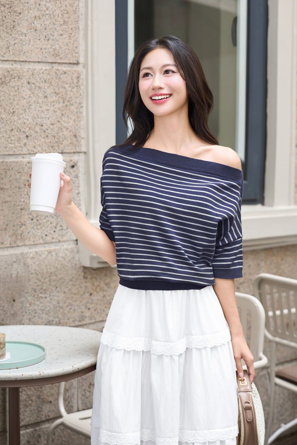 Phụ nữ tuổi 30 nên mặc gì để tôn dáng