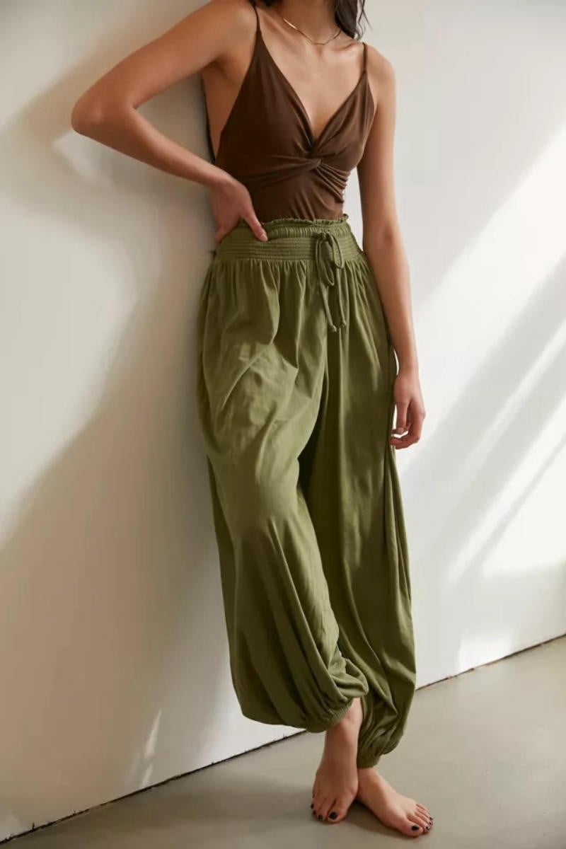 Phối quần bom nữ với áo gì đẹp?