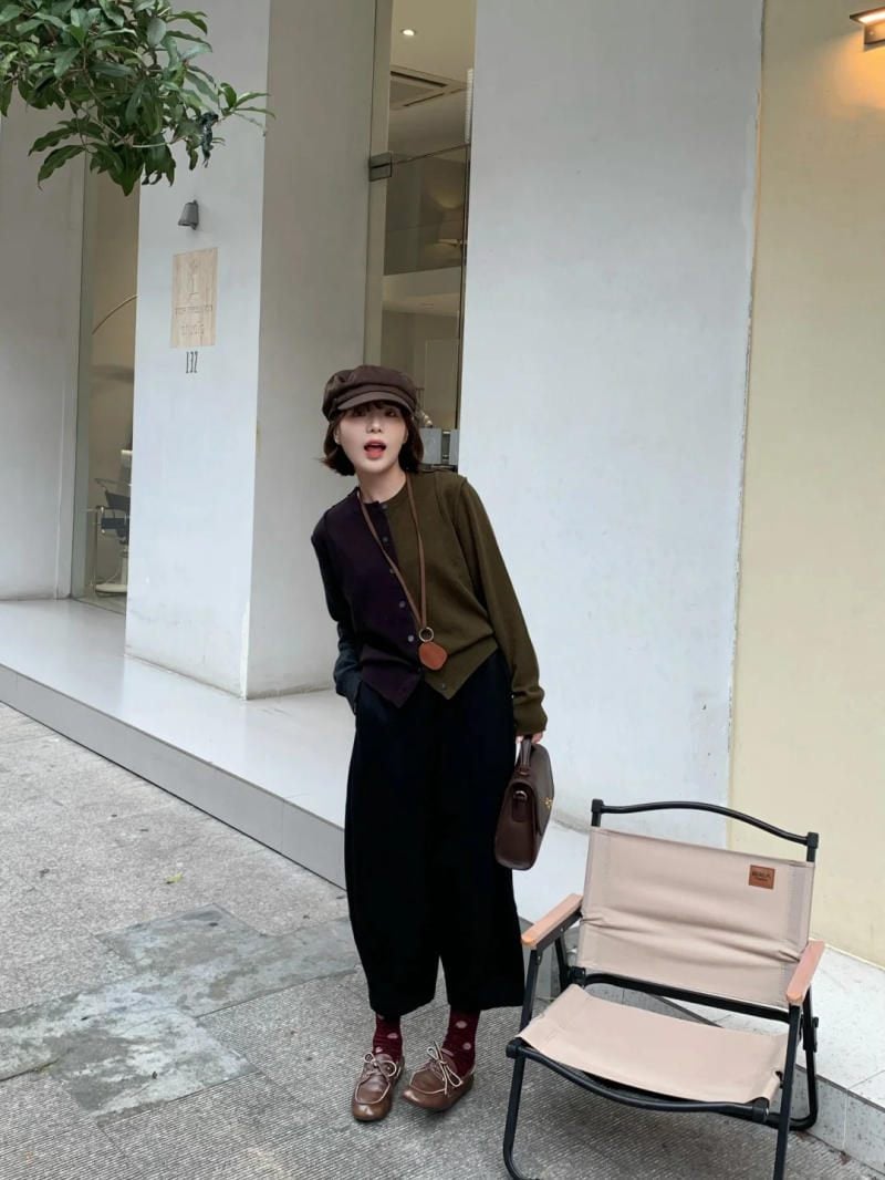 13. Quần harem lửng + Áo cardigan phối màu