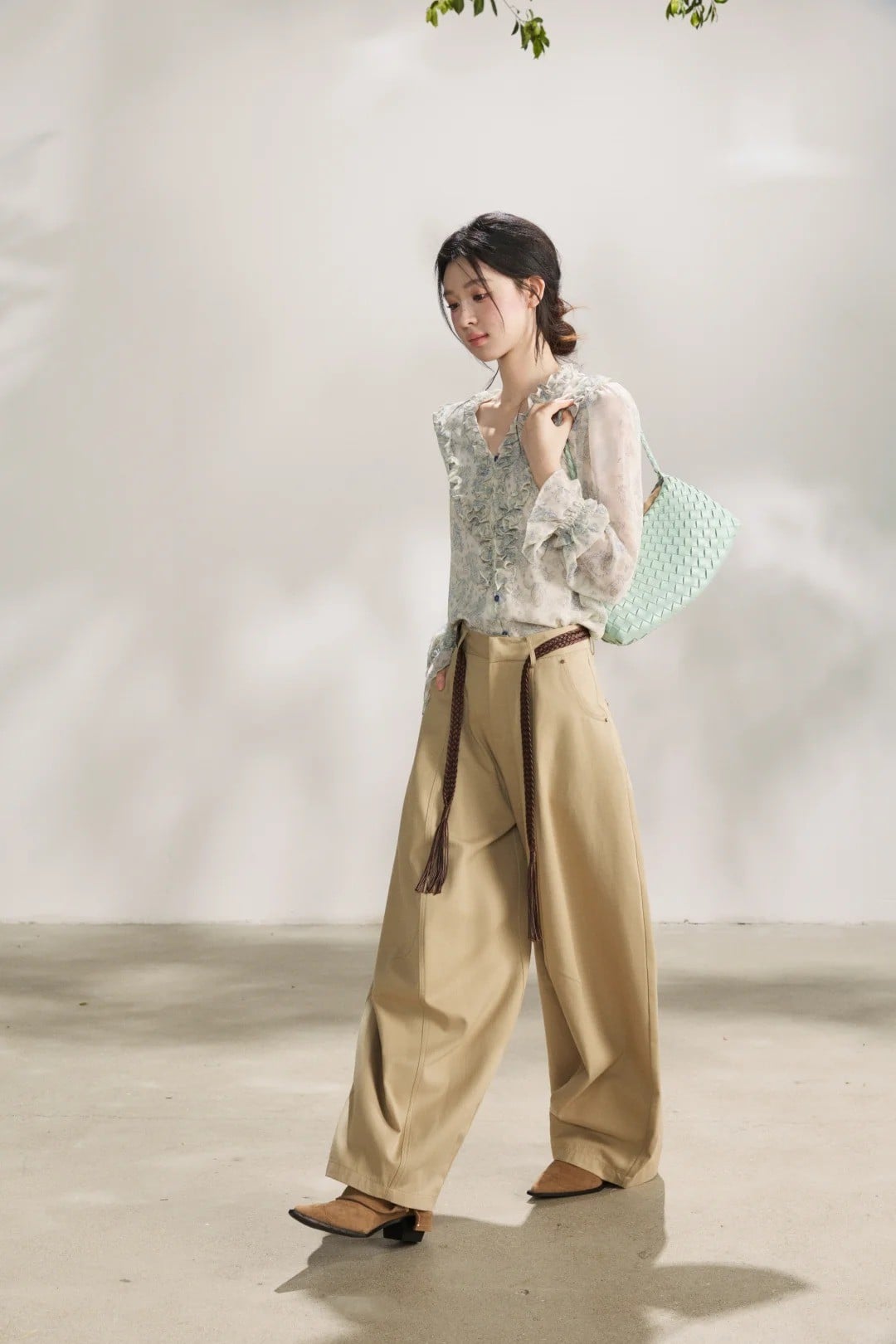 quan-kaki-nu
