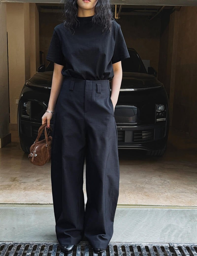 Quần ống cong mặc với gì