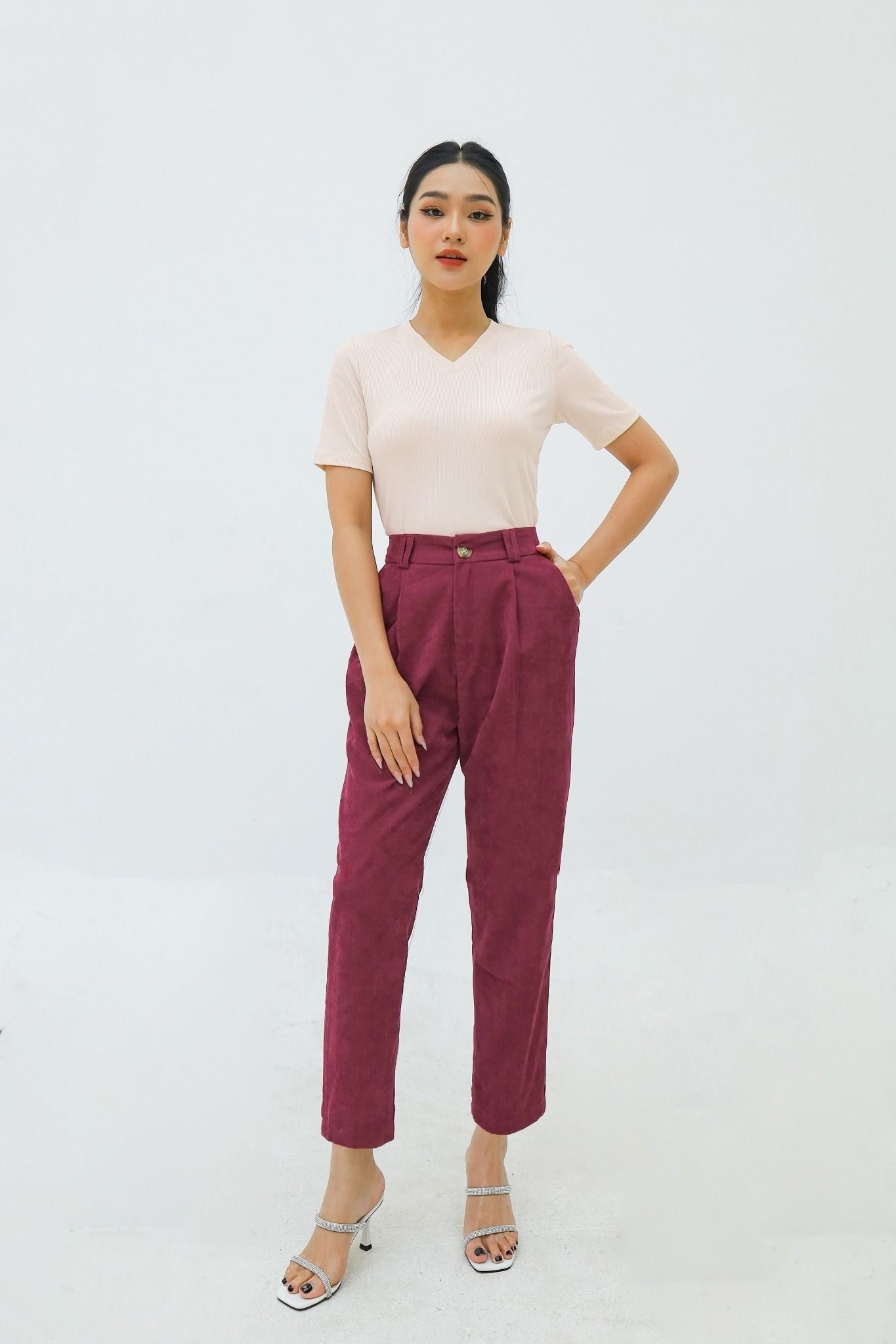 Quần tây nữ nhung tăm màu đỏ rượu dáng baggy